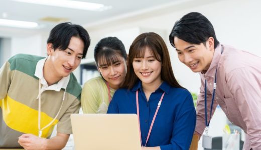 フロントエンドエンジニアのフリーランスの年収は高い？未経験から業務委託を受ける手順も解説